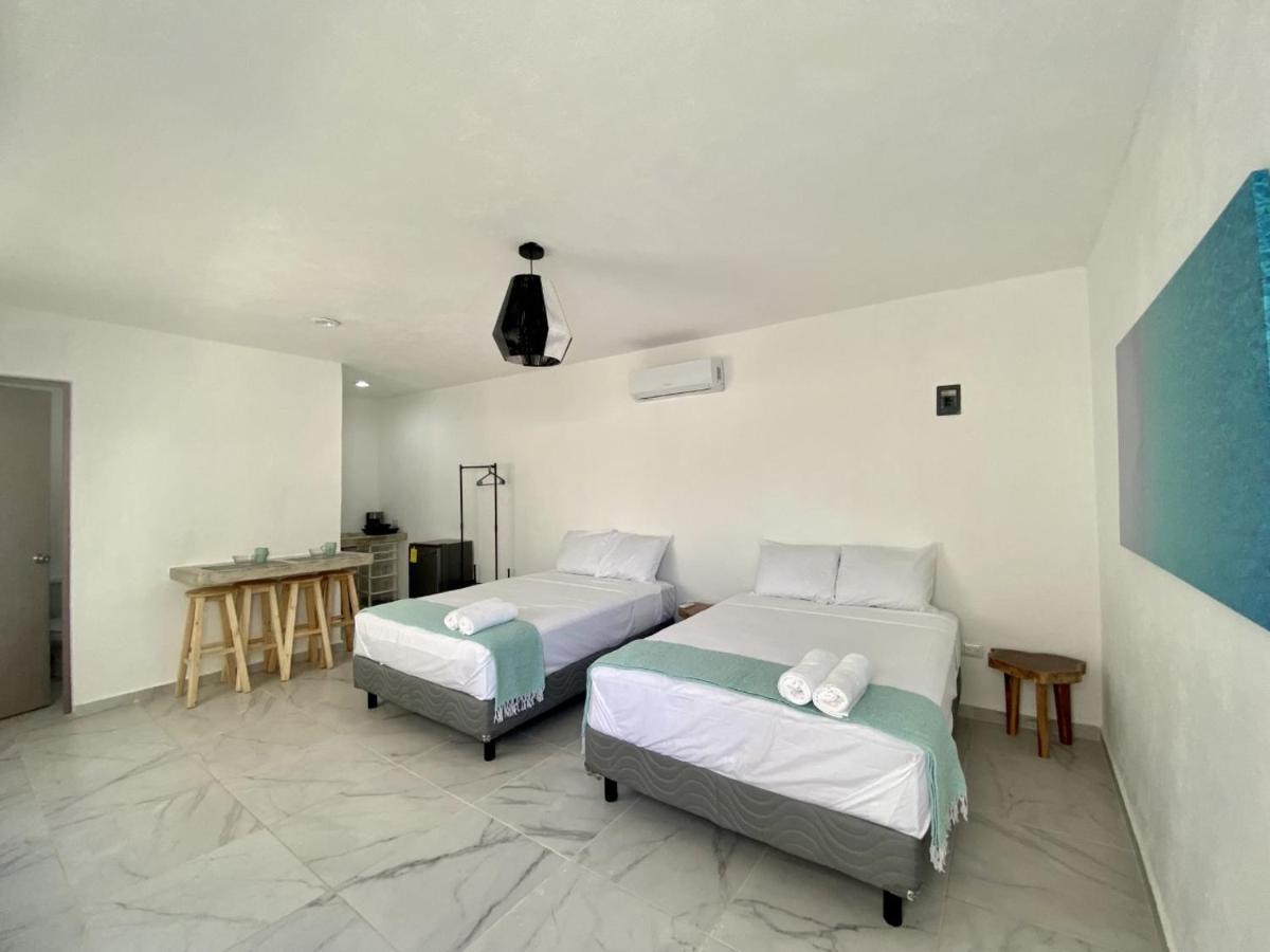 Aparthotel Casa Colibri El Cuyo Esterno foto