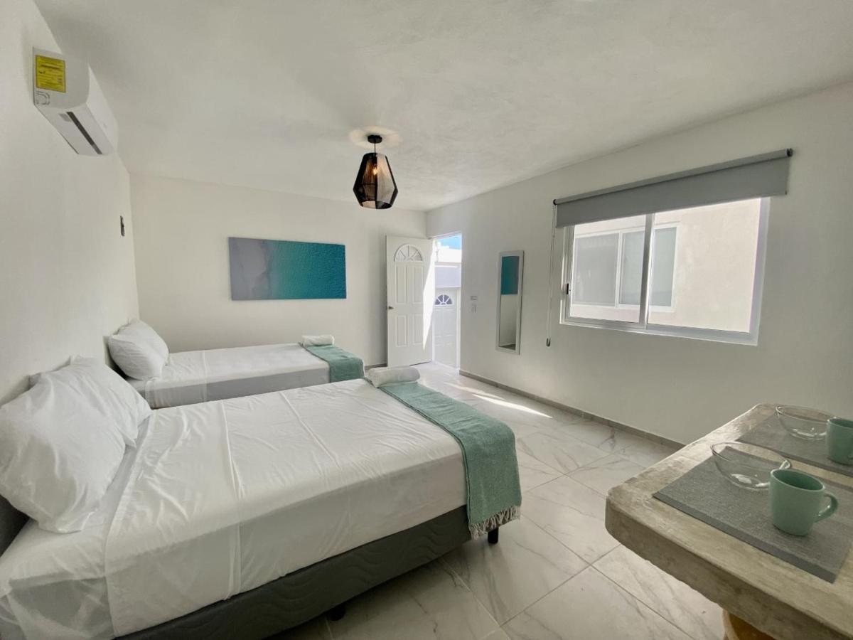Aparthotel Casa Colibri El Cuyo Esterno foto
